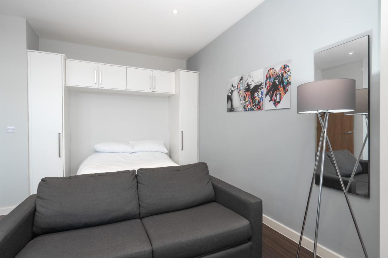 Superb Studio Apartment ลอนดอน ภายนอก รูปภาพ
