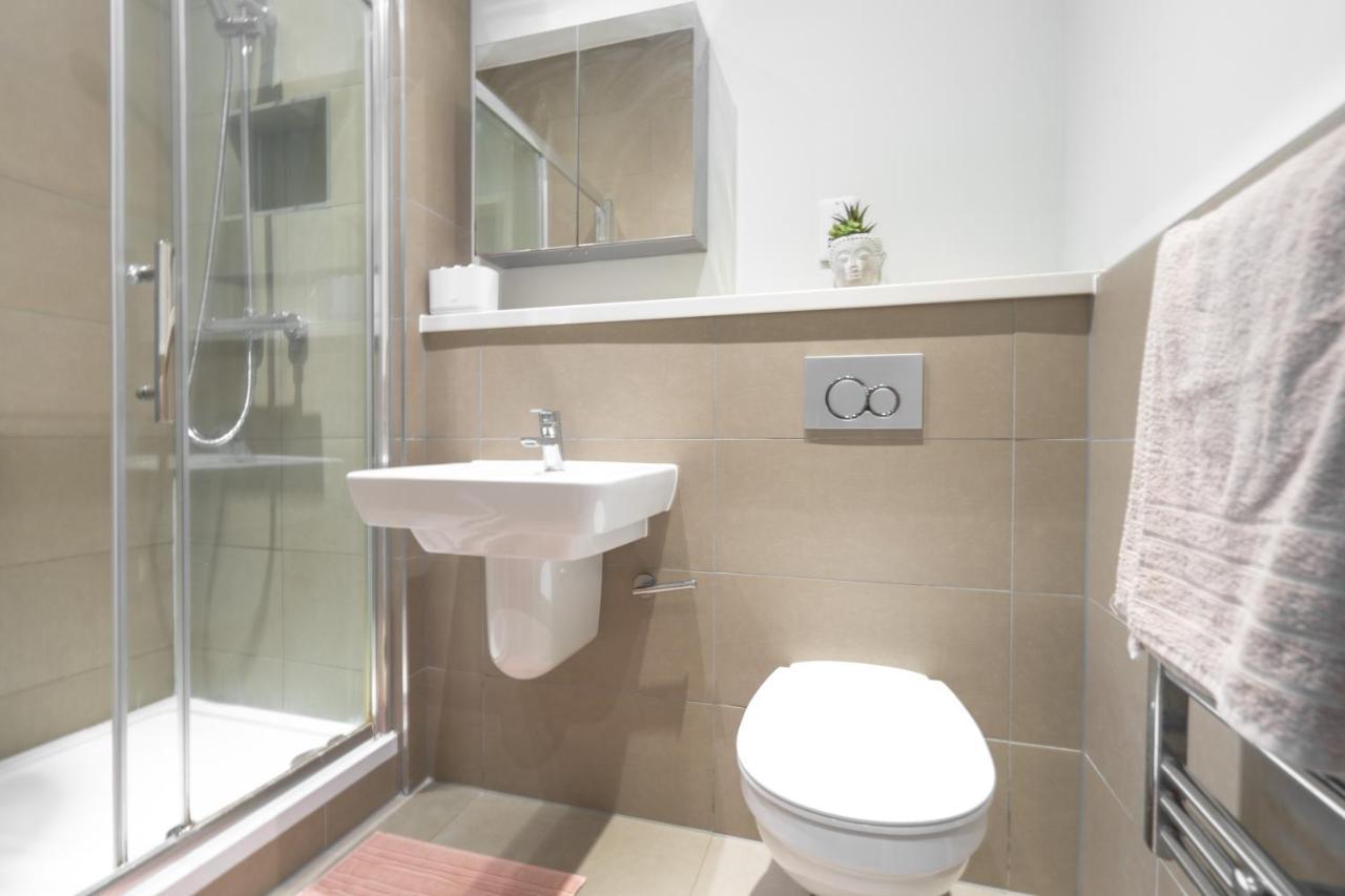Superb Studio Apartment ลอนดอน ภายนอก รูปภาพ